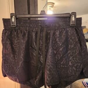 Zyia Lined Leopard Print Shorts Large EUC
